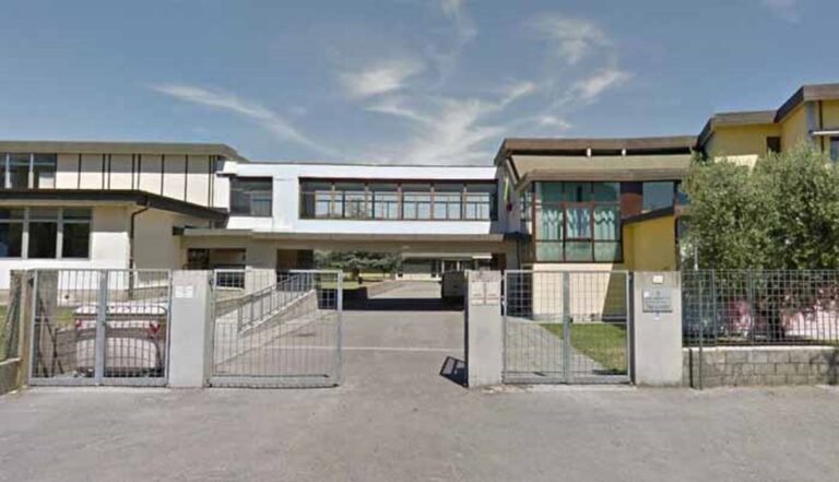 Al via lavori alla copertura della palestra del plesso “Cino da Pistoia – Galilei”
