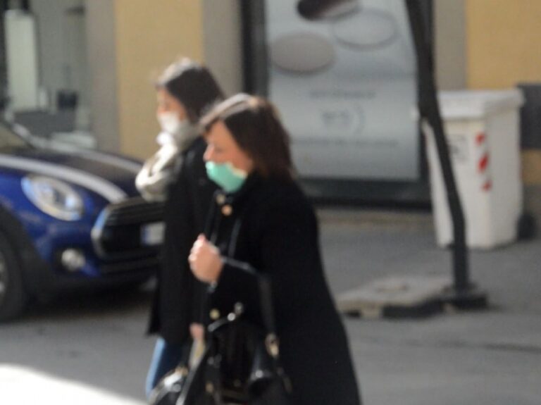 Confesercenti, con la pandemia a rischio oltre 2 miliardi di euro di consumi