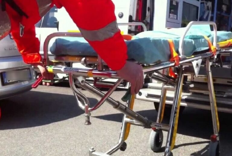 Capannori, anziano folgorato mentre sta lavorando nei suoi campi