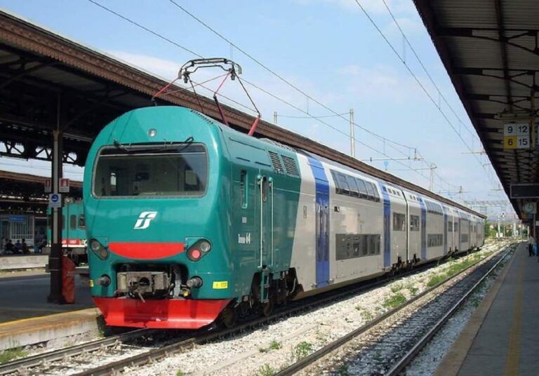 Soppressione treno da e per Firenze, Confesercenti e Confcommercio: ‘la Regione ci ripensi’