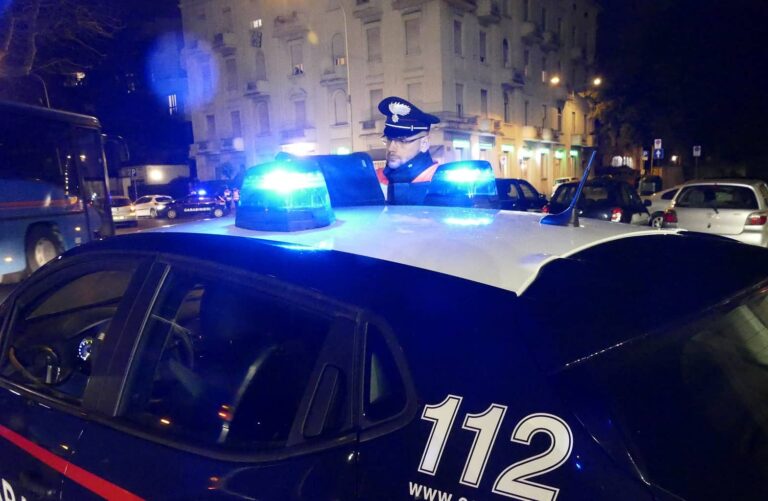 Dopo la rapina tenta di abusare di un giovane: arrestato