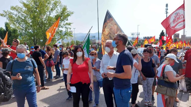 Ex Gkn, i lavoratori approvano l’accordo per la QF