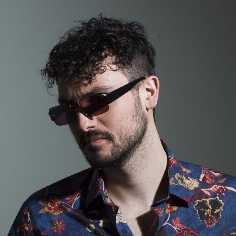Carl Brave, ferma a Firenze il “Notti Brave Amarcord Tour”