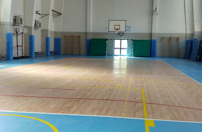 Interventi sugli infissi alla palestra Marini
