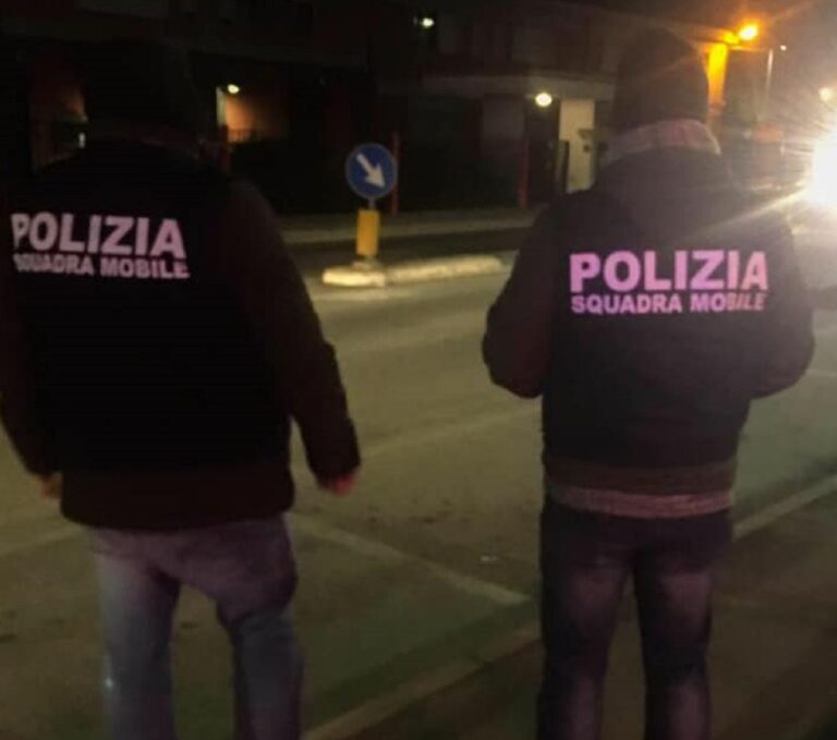 Pistoia, picchia e maltratta anziana signora: divieto di avvicinamento per una 52enne