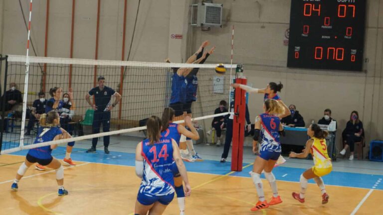 Pallavolo: sospesi i campionati ad eccezione della Serie A
