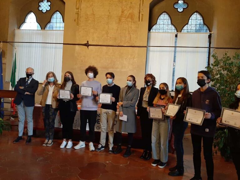 Pistoia, Noi del Pacini ha premiato gli studenti meritevoli