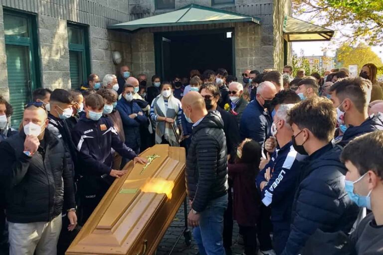 Pistoia. Centinaia di persone per l’addio a Egidio Seghi