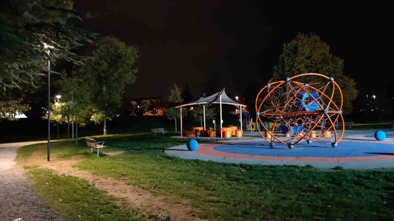 Pistoia, nuova luce per il parco della Rana