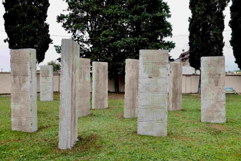 Amore, vita, morte: l’arte di Ignazio Fresu nel cimitero di Chiesanuova