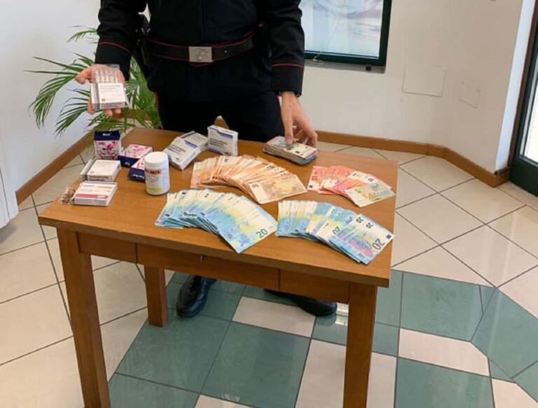 Larciano, ai domiciliari e vende farmaci illegali: denunciato olandese