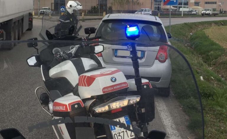 Prato, alcol alla guida: due denunciati