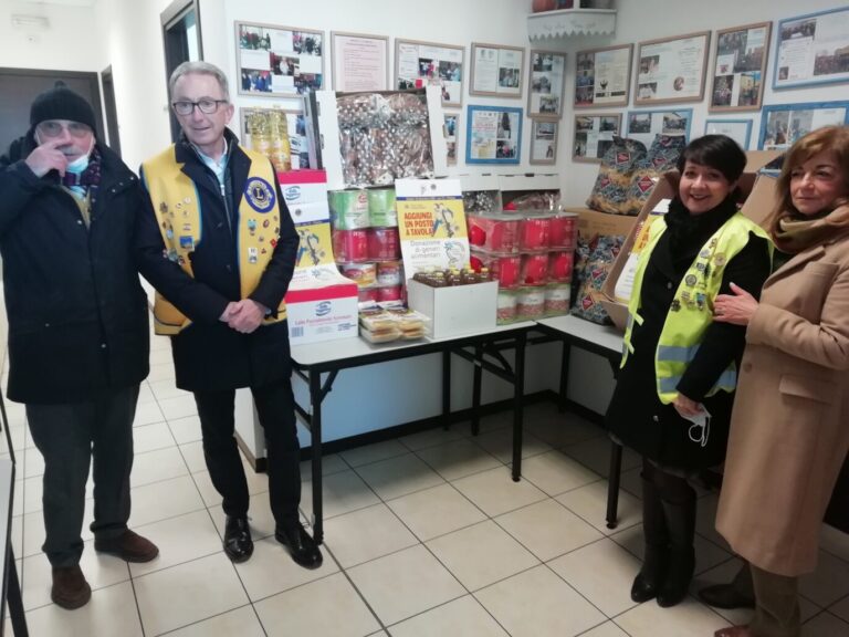 Il lions club Pistoia per Raggi di Speranza in Stazione