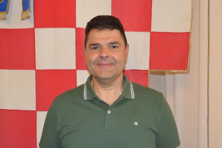 Pistoia, consiglieri comunali chiedono le dimissioni di Bartolomei