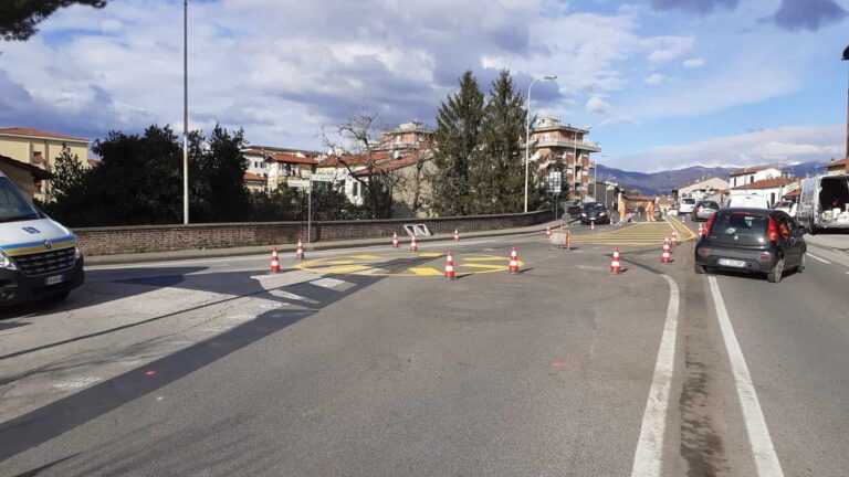Pistoia, lavori in via Guicciardini e rotonda temporanea sul ponte dell’Arca