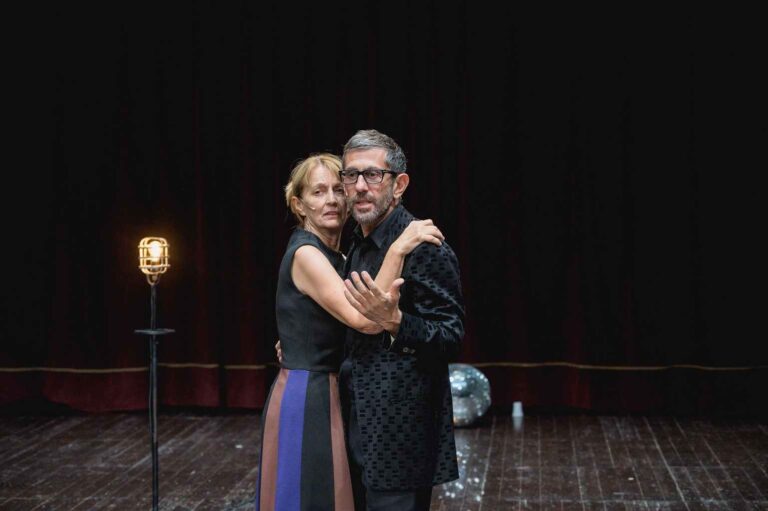 Prato, al Fabbricone in scena la “ballata” di Deflorian e Tagliarini