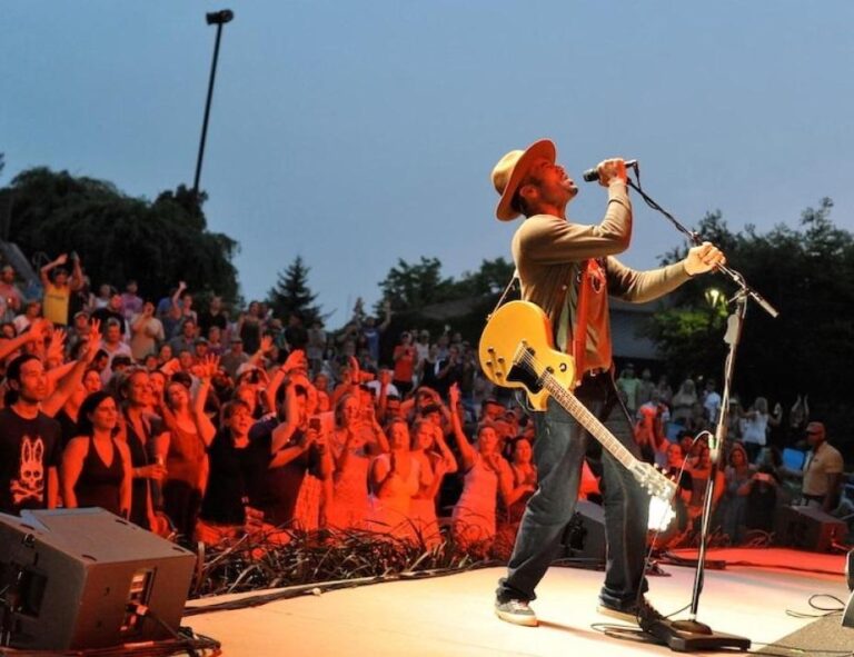 Ben Harper inaugura il Musart Festival con un concerto al tramonto