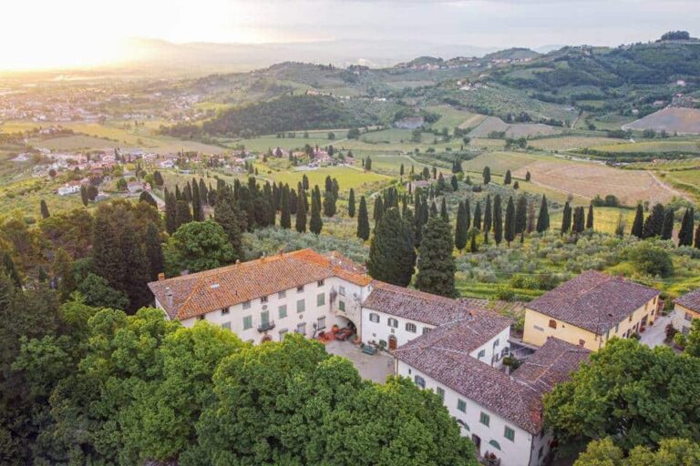 Tenuta di Capezzana, una saga familiare scritta sulle eccellenze