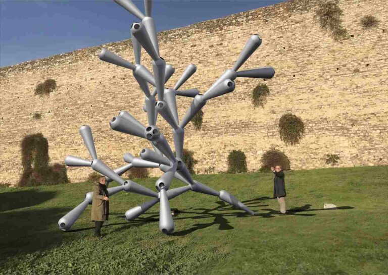 Prato, “Spindles” di Loris Cecchini per la città che non si ferma