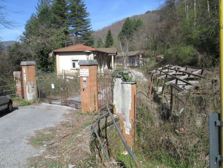 Ex soggiorno di Pian di Doccia, ennesimo esempio di degrado pubblico