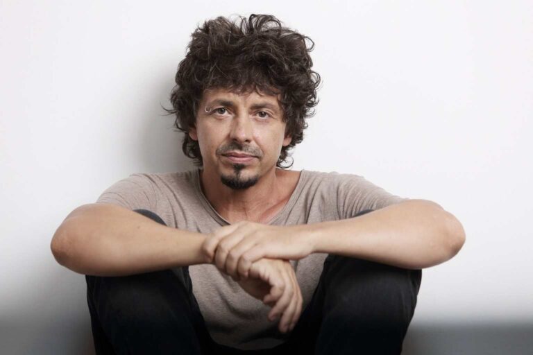 Musica in azienda: alla Manteco il concerto di Riccardo Sinigallia