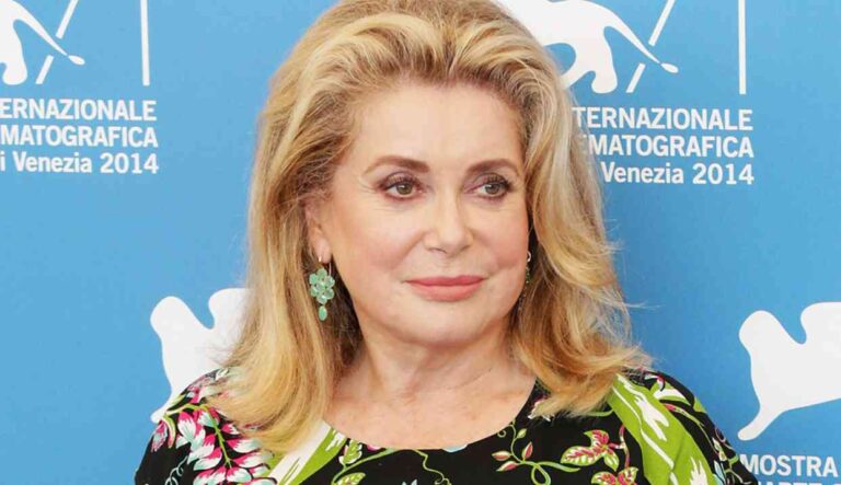Festival di Venezia, a Catherine Deneuve il Leone d’Oro alla carriera