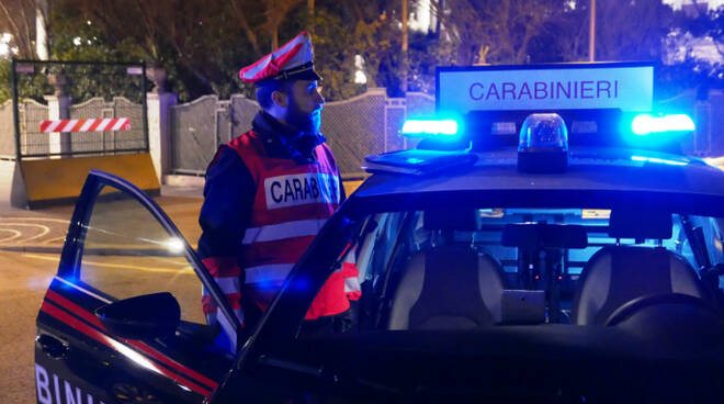 Montale, evasa dai domiciliari è sorpresa in una rissa: arrestata 49enne