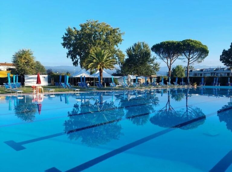 32enne colto da malore nella piscina di Cantagrillo trasportato a Careggi