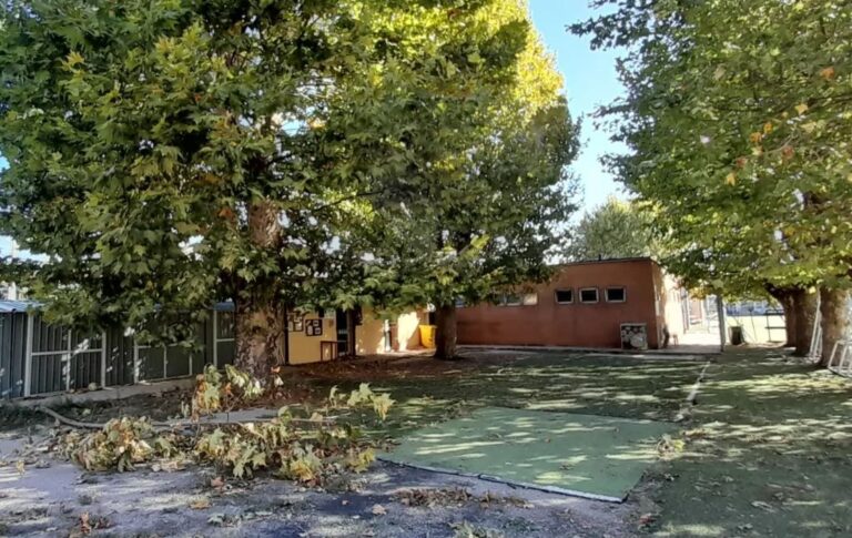 Campo da calcio del Boario a metà al buio: partite annullate e disagi per le società