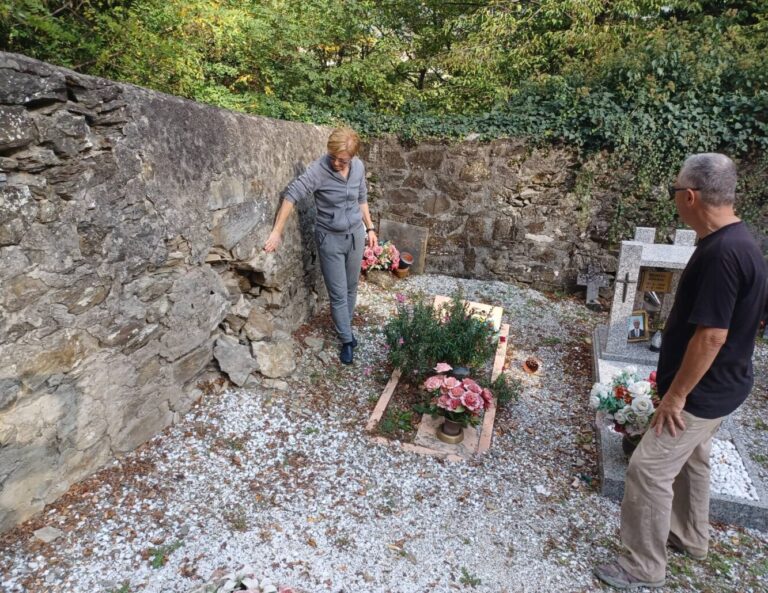 Pistoia, “Il cimitero di Iano in stato di abbandono”