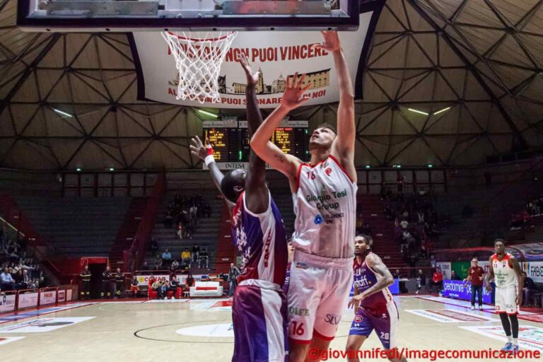 Pistoia Basket, infortunio alla spalla per Del Chiaro