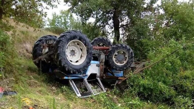 Uomo di 88 anni muore schiacciato dal trattore a Camaiore