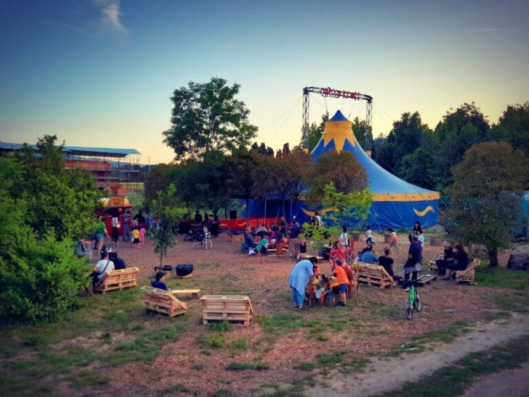 Reggae Live Music al Circo Krom con i Jump in Trail e The Roots Club