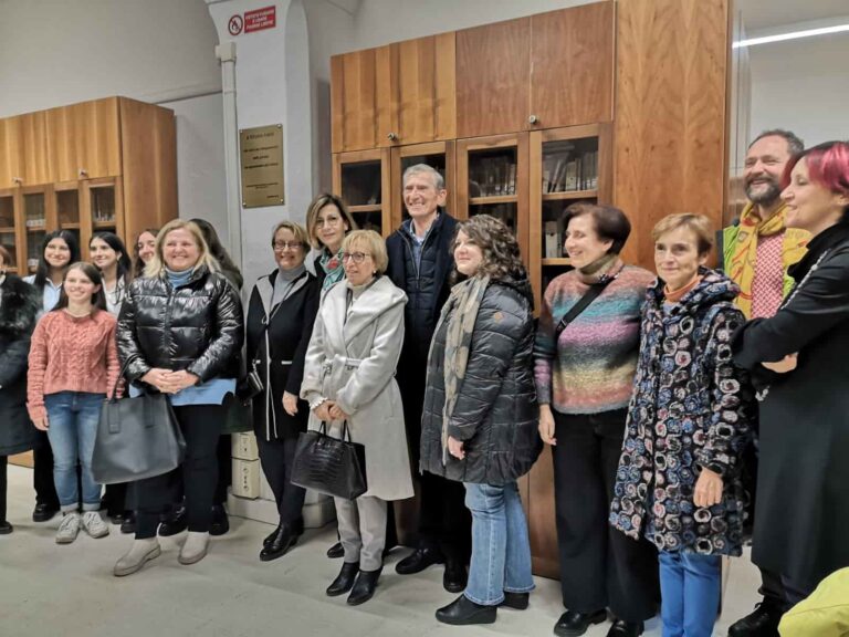 Liceo ‘Forteguerri’, inaugurata la targa in memoria della professoressa Parisi