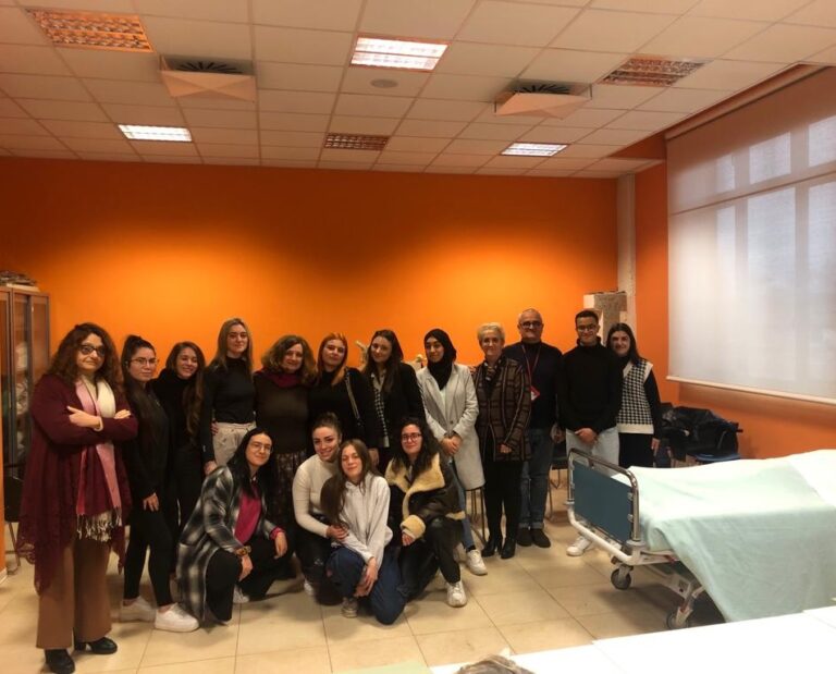Un gruppo di studenti dell’Istituto Einaudi consegue la qualifica regionale OSS