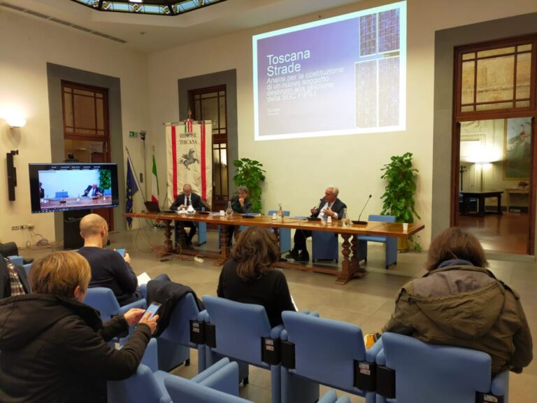 Fi-Pi-Li, presentato lo studio di fattibilità: dal 2024 pedaggio per i mezzi pesanti