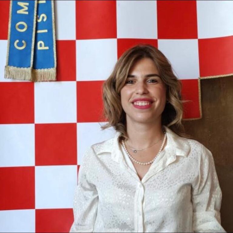 Il Sindaco ammette: i soldi alle associazioni sono stati spostati per finanziare il cinema
