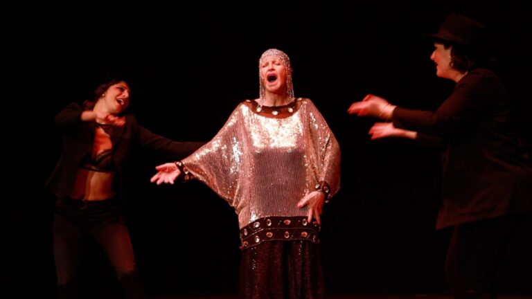 “Kabaret – addio a Berlino”, il musical in scena al teatro Arte varia di Bottegone