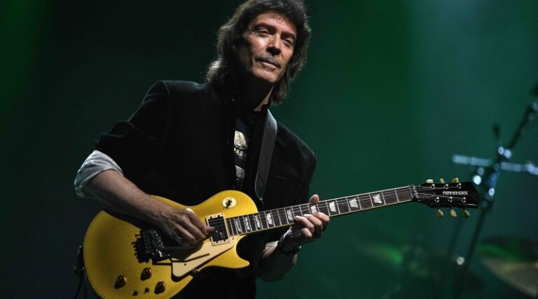 Steve Hackett torna sul palco del Pistoia Blues Festival