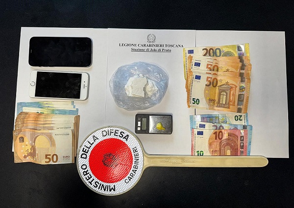 Prato, arrestato spacciatore con 50 grammi di cocaina