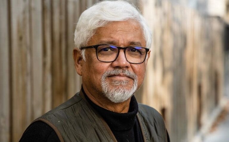Ad Amitav Ghosh il Premio internazionale Dialoghi di Pistoia 2023
