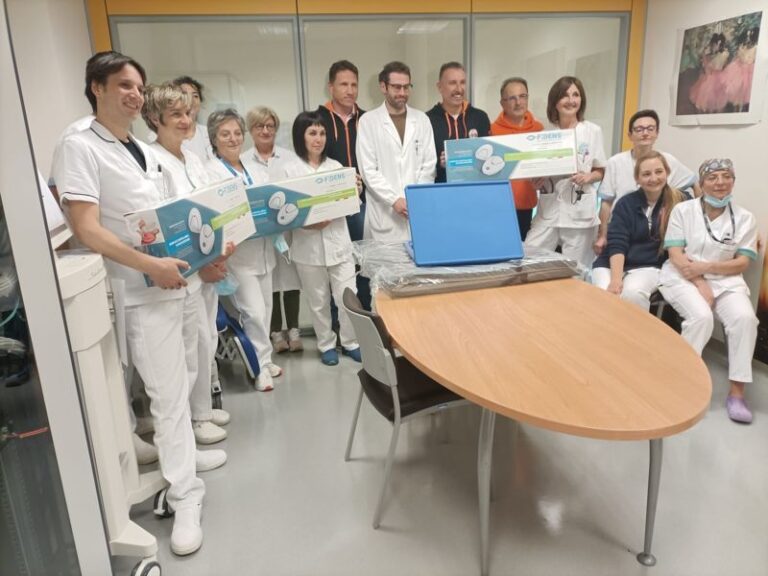 Dai Cuori Arancioni donati elettromedicali al reparto geriatria del S. Jacopo
