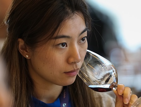 Il Consorzio Vino Chianti vola in Oriente e debutta a Bangkok