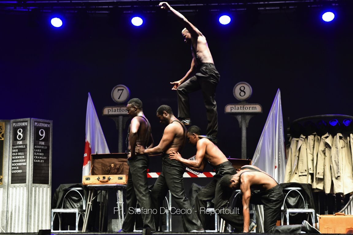 Spazi Aperti, acrobazie a ritmo di musica con i Black Blues Brothers ...