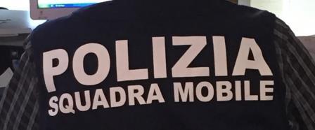 Prato. Furto e lesioni ai danni di una donna, arrestate due persone