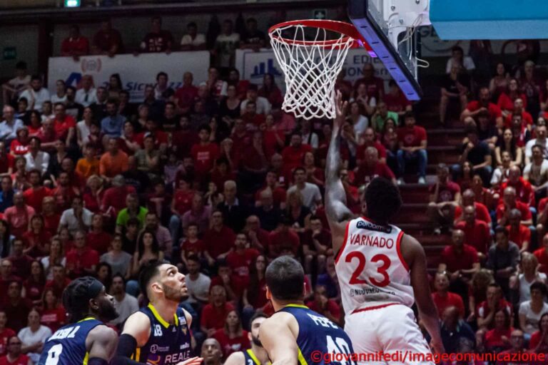 Un’Estra dai due volti cede sul campo della Germani con il punteggio di 79-70