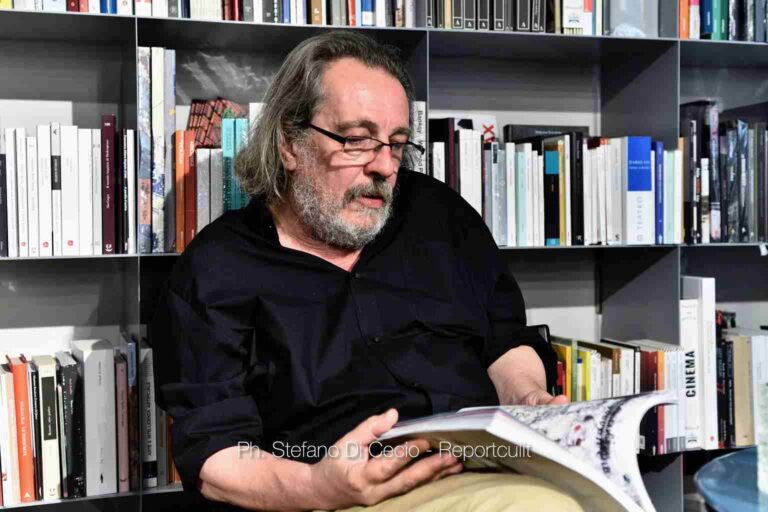 Pistoia, la pittura, le vignette: Riccardo Mannelli racconta “Satira Madre”