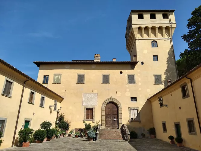 Due libri e una mostra fotografica di Massimo e Francesco Gori a Villa Smilea