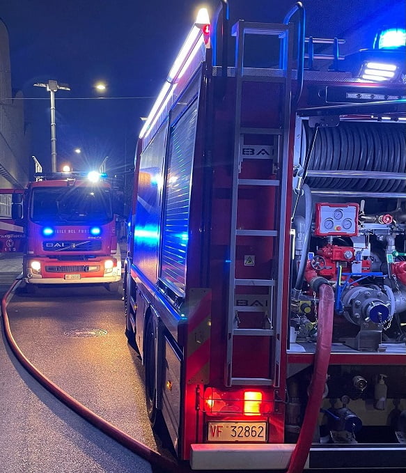 Incendio in un’abitazione a Lucca, donna trovata morta