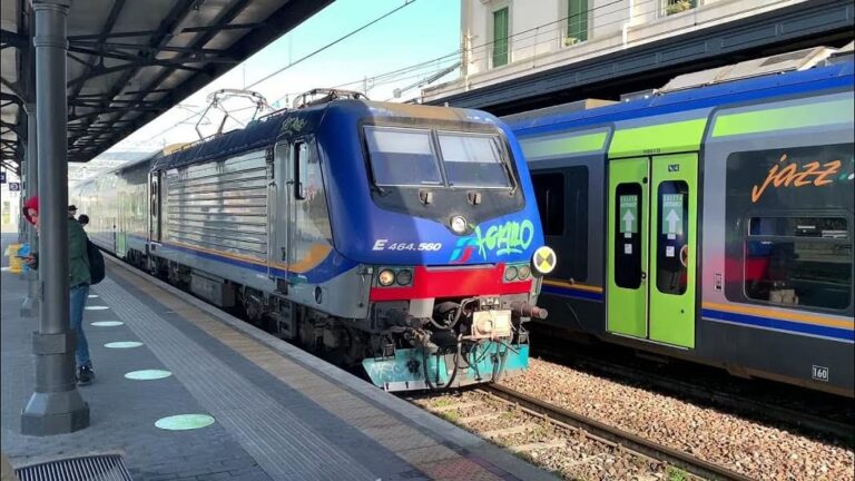 Linea Firenze-Viareggio, continuano problemi e ritardi. L’esasperazione dei pendolari